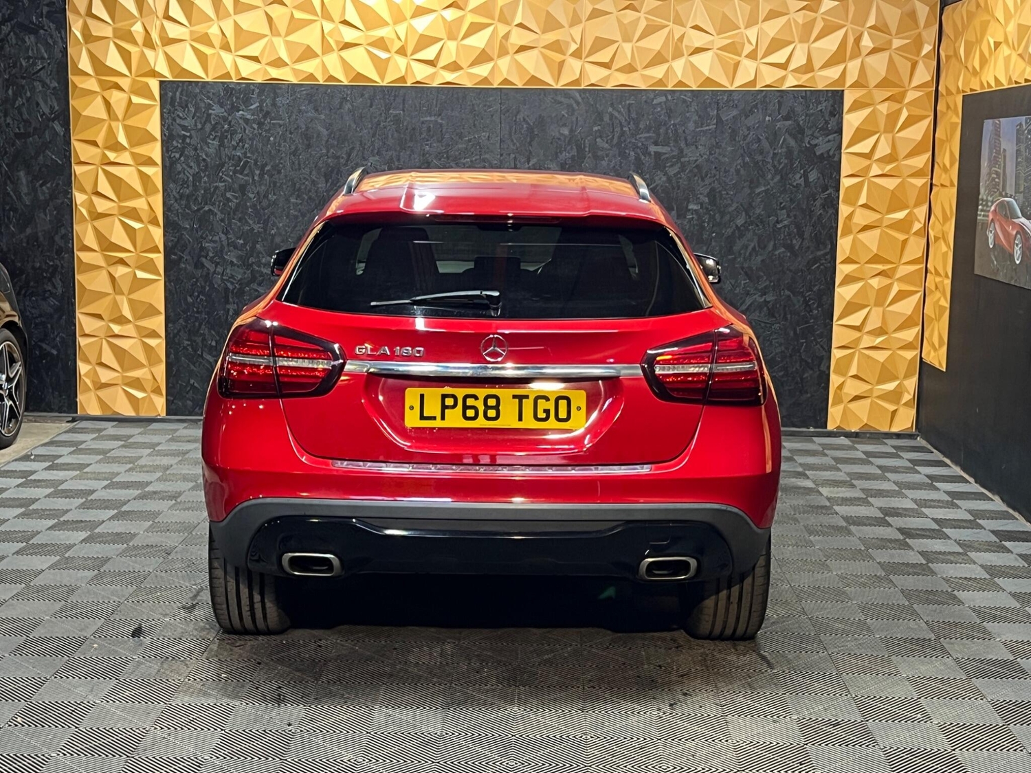 Mercedes-Benz GLA 2018 - Cars