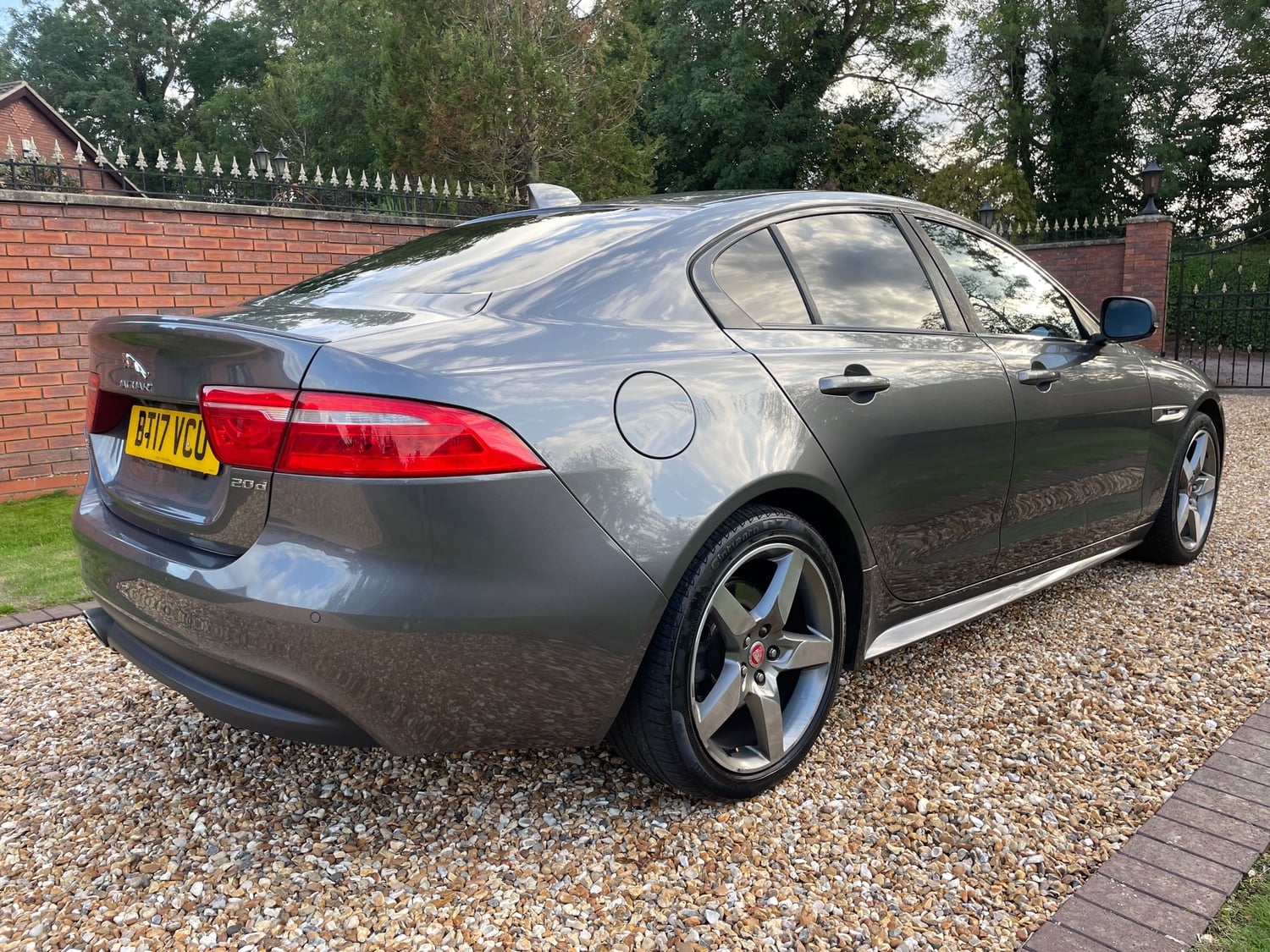 Jaguar XE 2017 - Cars in Loughborough