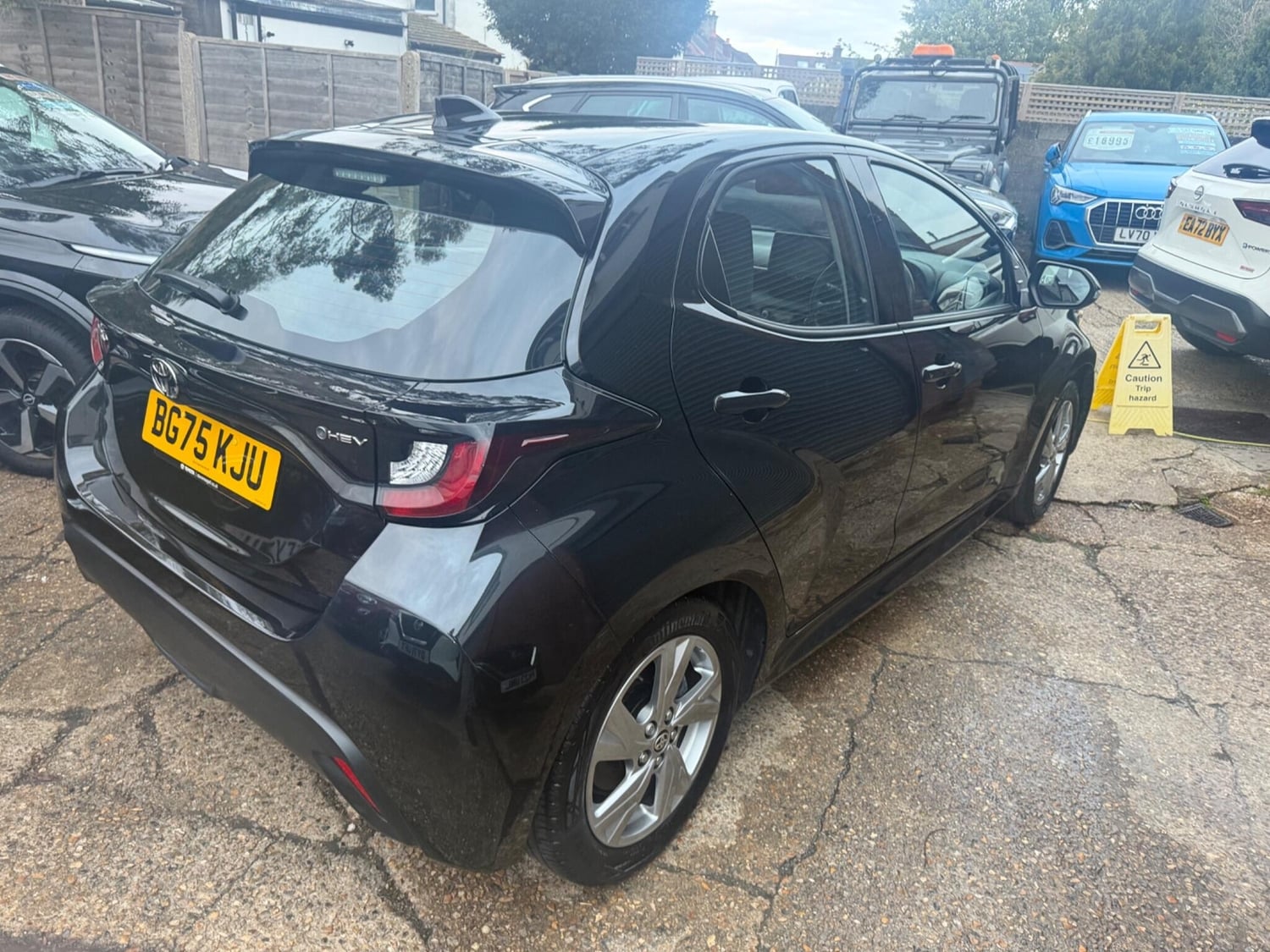 Toyota Yaris Sutton