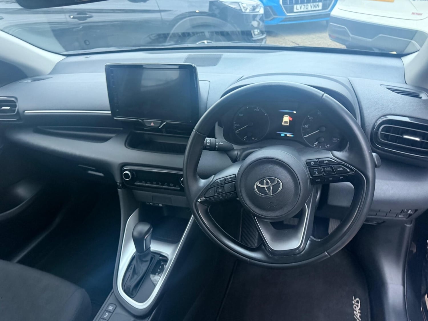 Toyota Yaris 2025 - Cars in Sutton