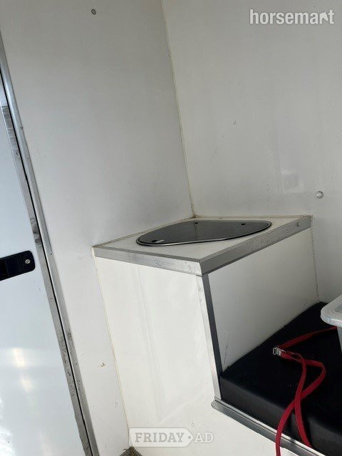 Regent Weekender Citroen Horsebox - Trailers & Horseboxes