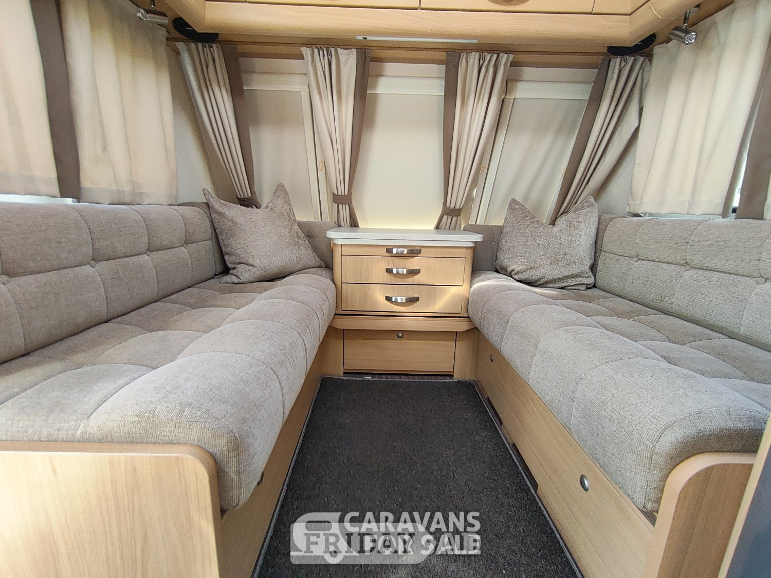 [ berth ]Compass Omega 574