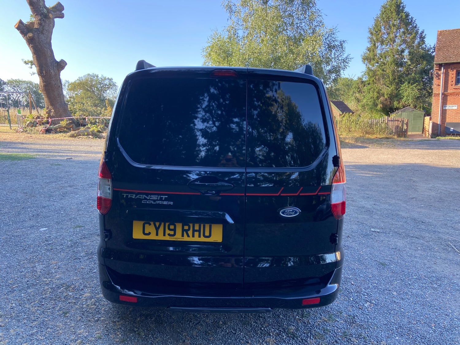 Ford Transit Courier 2019 - Vans & Commercial Vehicles in Dorking