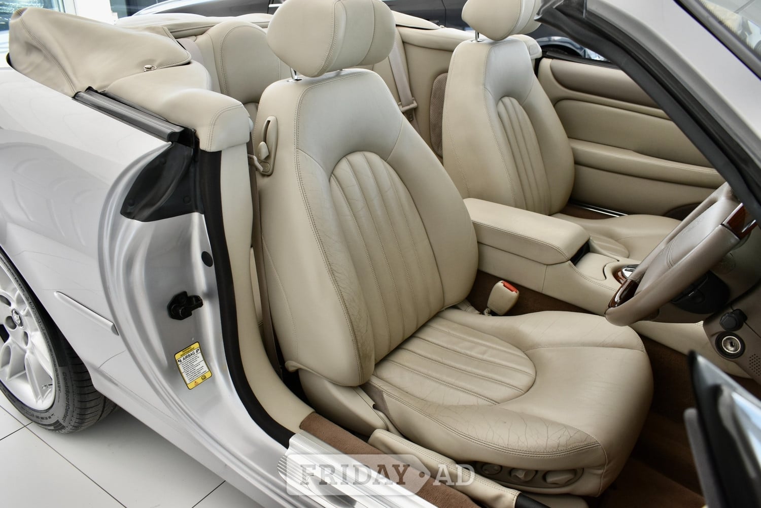 [ berth ]Jaguar XK8