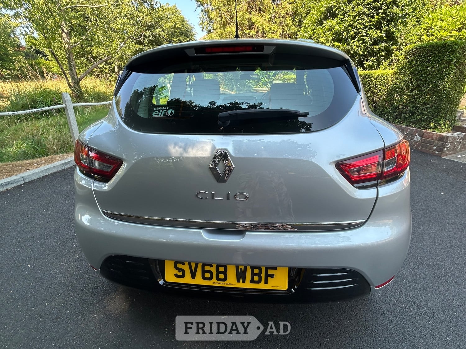 [ berth ]Renault Clio
