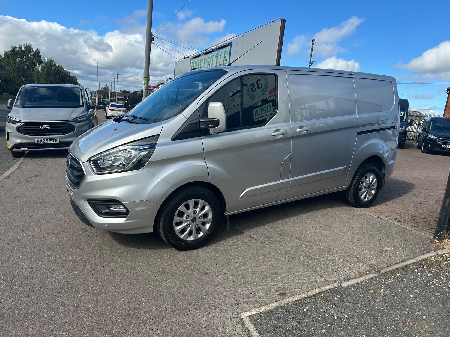 Ford Transit Custom 2022 - Vans & Commercial Vehicles