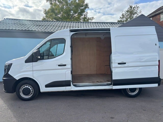 Renault Master 2025 - Vans & Commercial Vehicles in Southampton