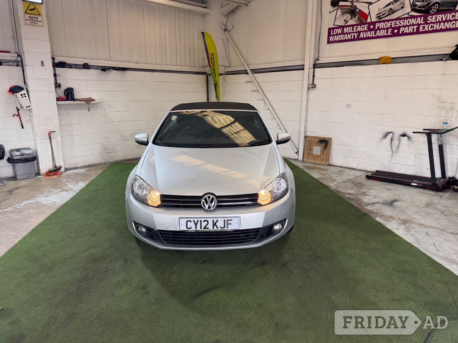 Volkswagen Golf 2012 - Cars