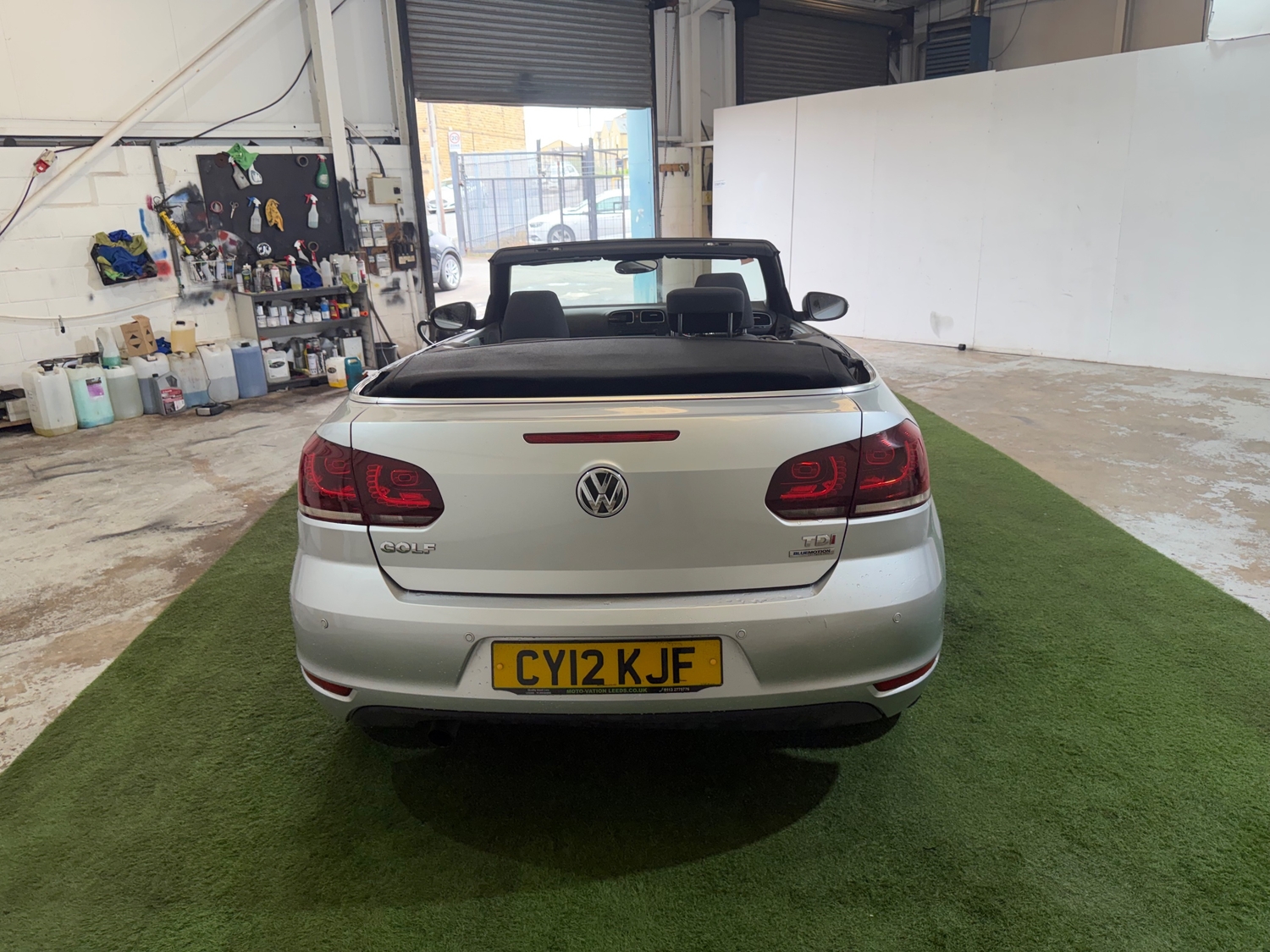 Volkswagen Golf 2012 - Cars