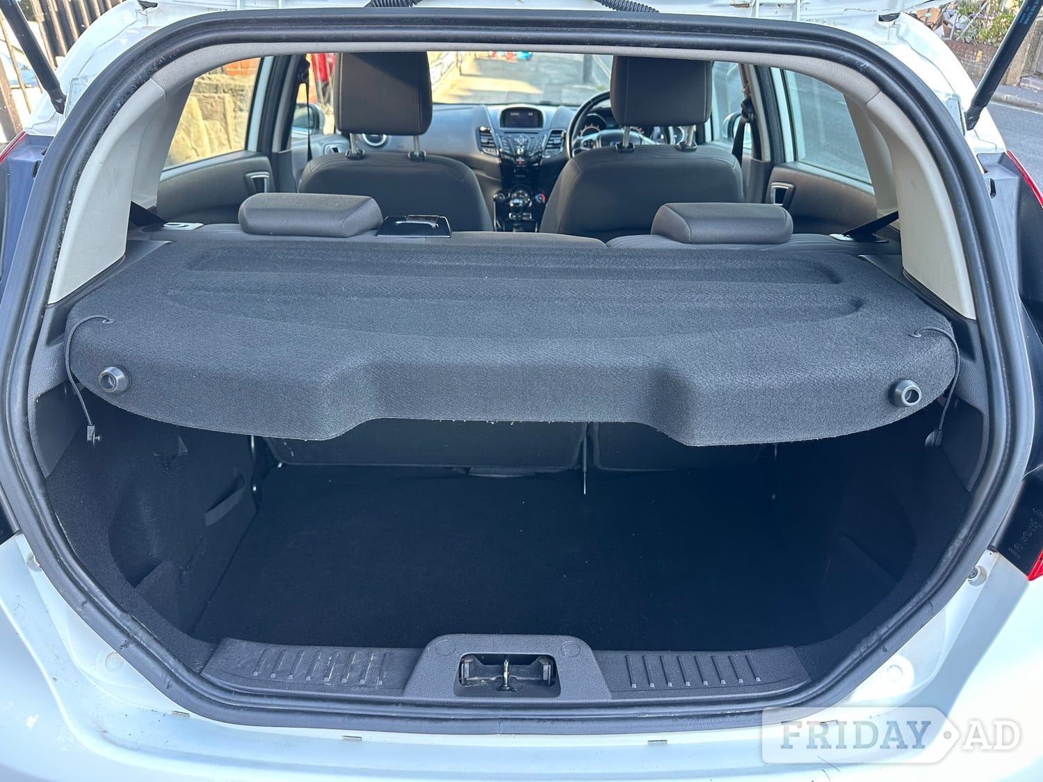 Ford Fiesta 2015 - Cars