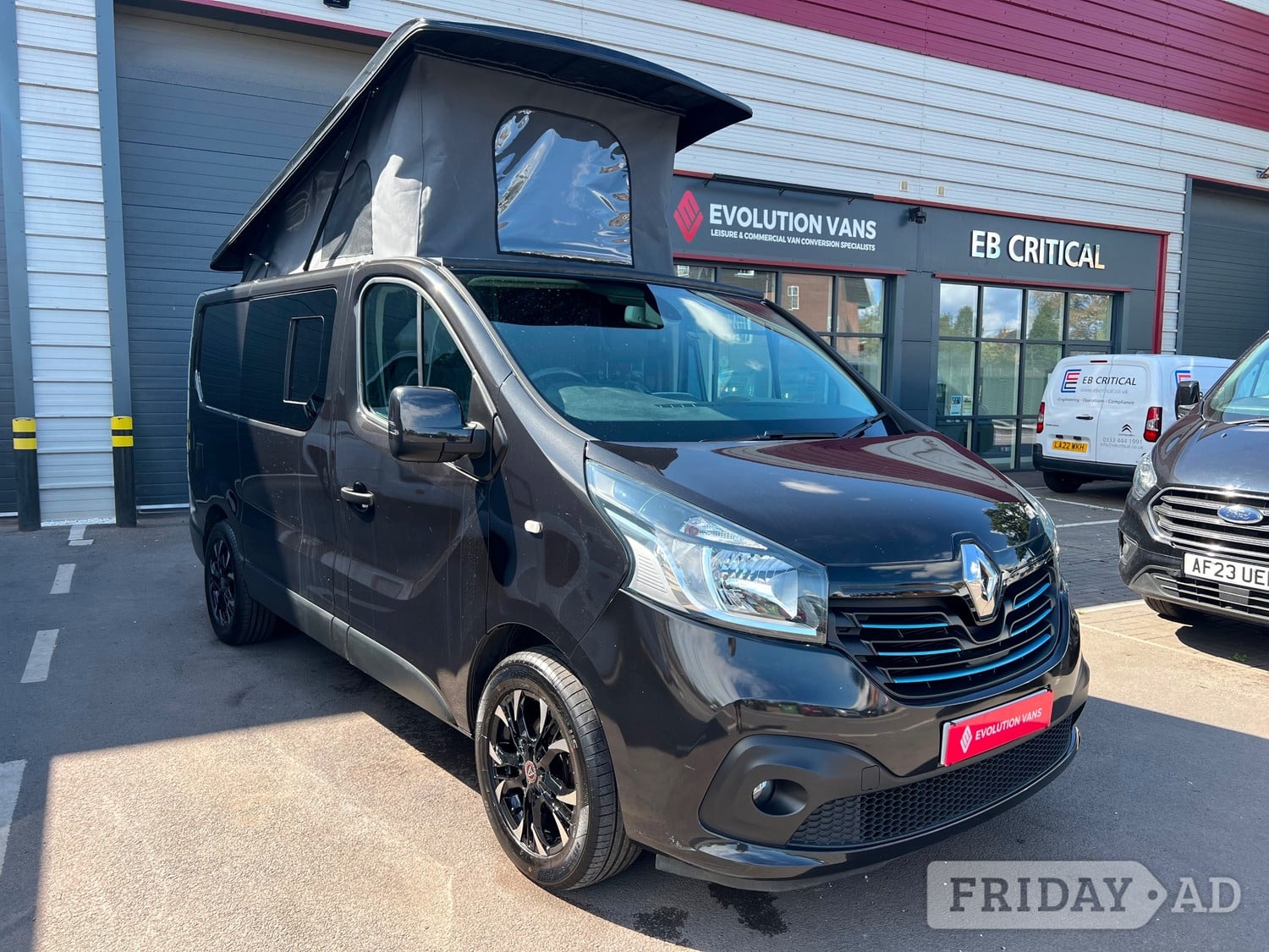 Renault Trafic 2016 in Whitchurch