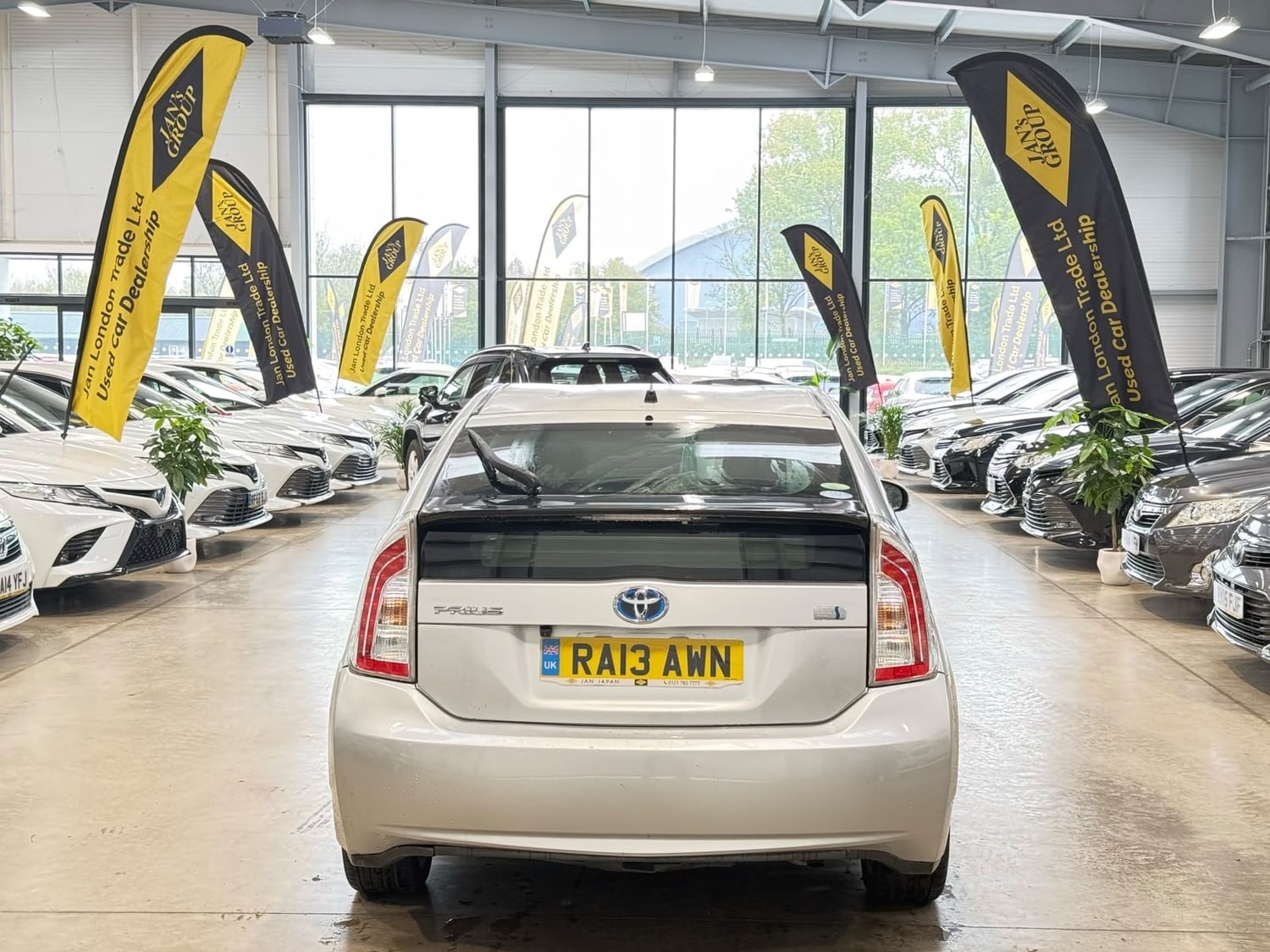 Toyota Prius 2013 - Cars in Reading