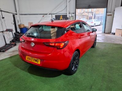 [ berth ]Vauxhall Astra