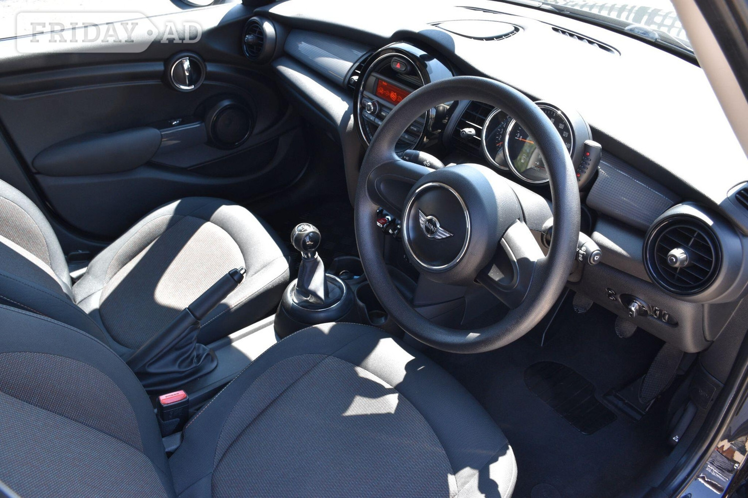 Mini Hatch 2015 - Cars in Reading