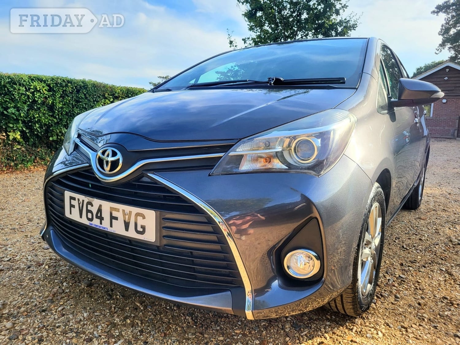 Toyota Yaris 2015 - Cars