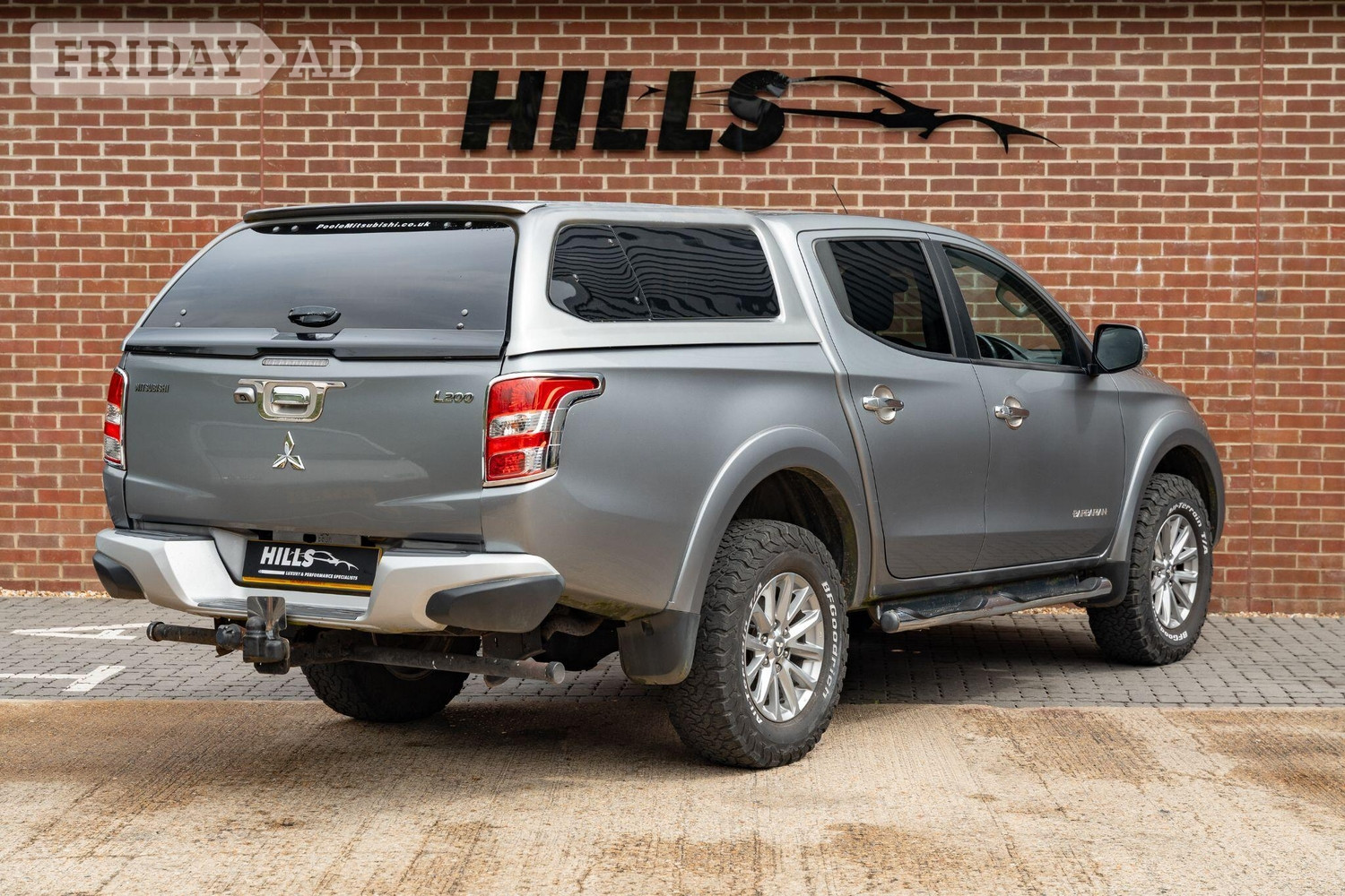 Mitsubishi L200 2015 - Vans & Commercial Vehicles in Lymington