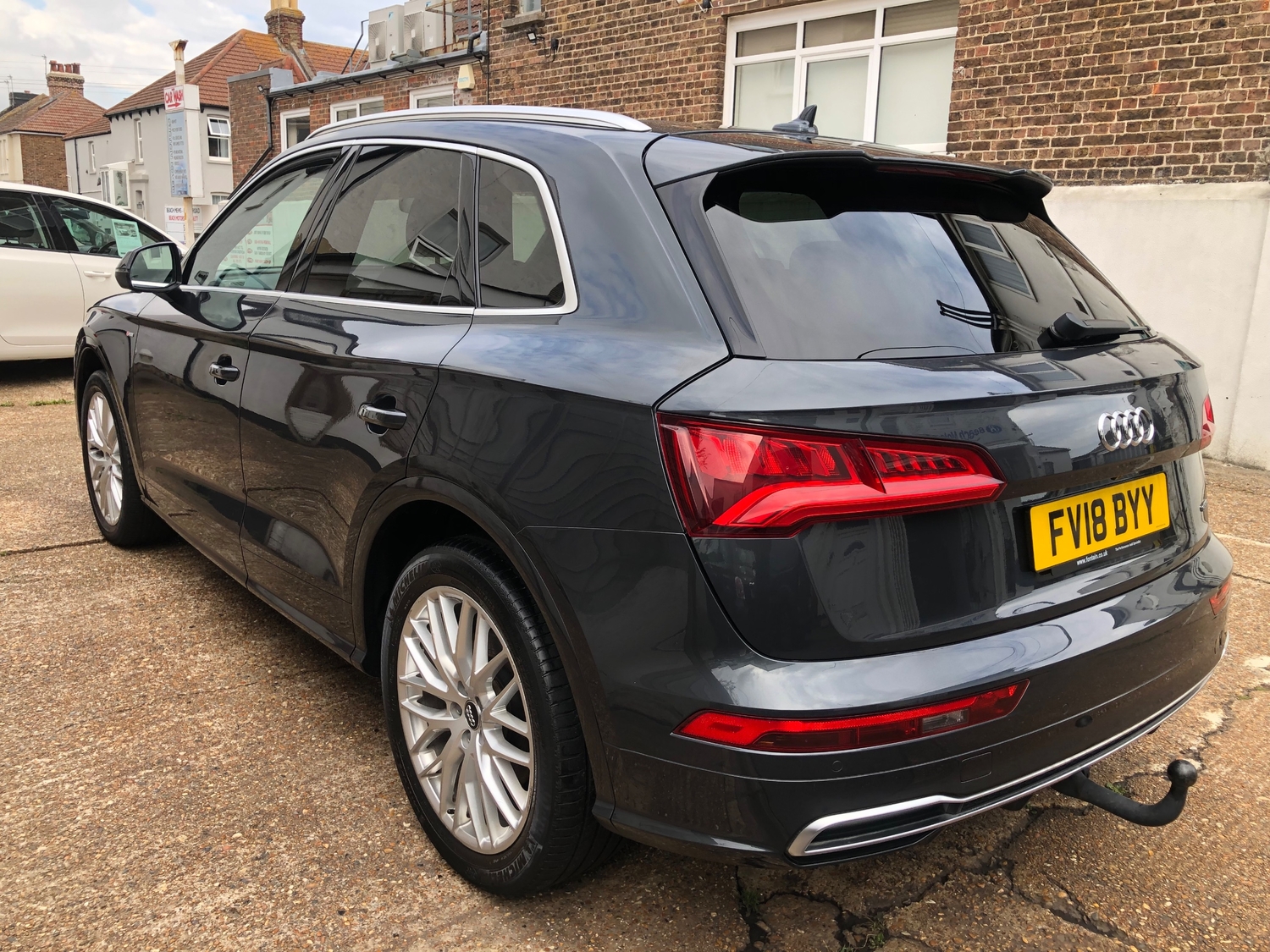[ berth ]Audi Q5