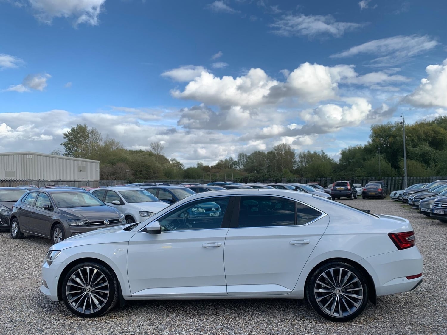 Skoda Superb 2017 - Cars in Swindon
