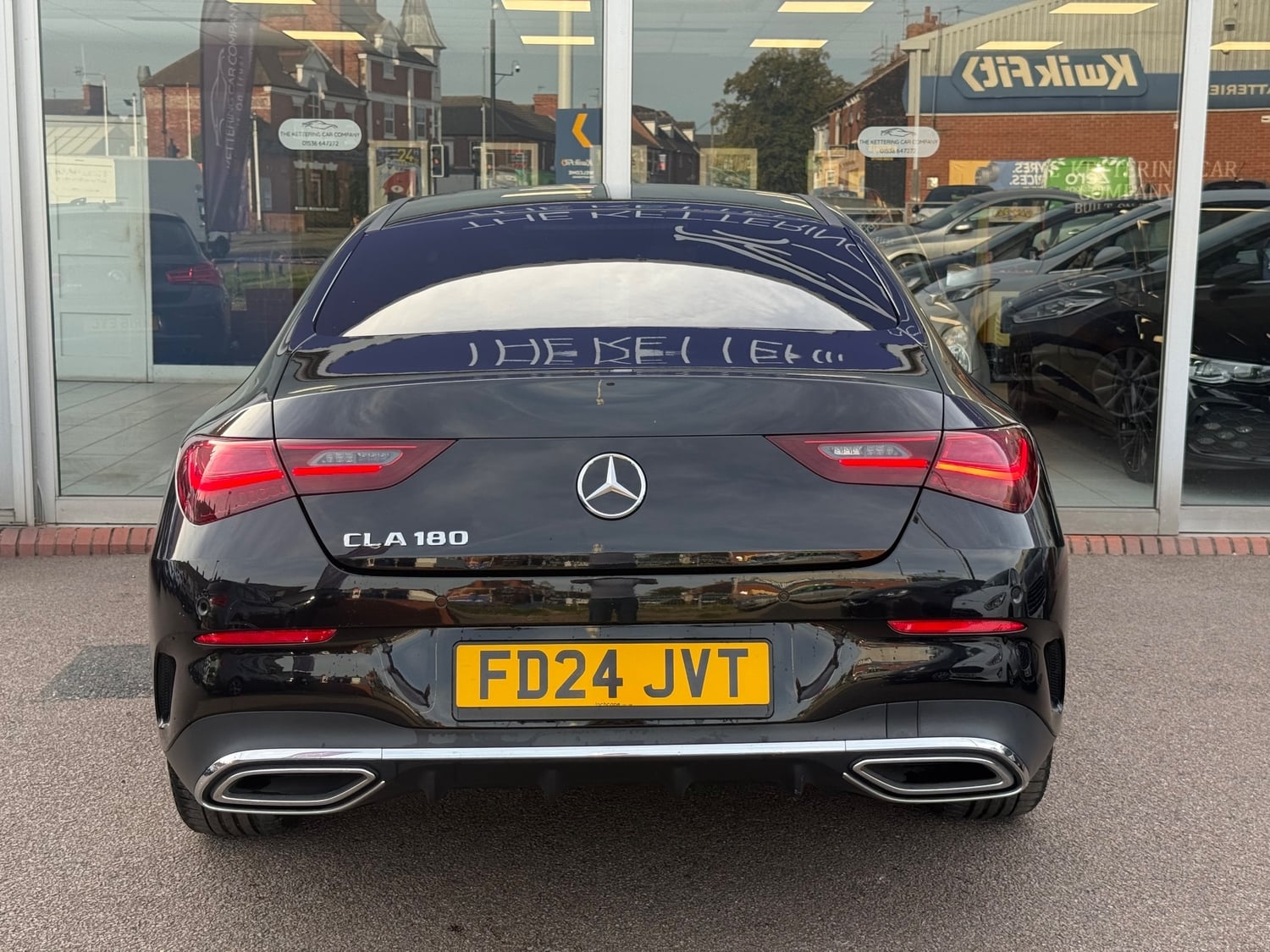 [ berth ]Mercedes-Benz CLA Class
