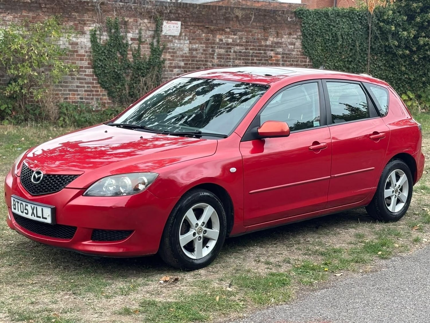 Mazda 3 2005 - Cars in Slough