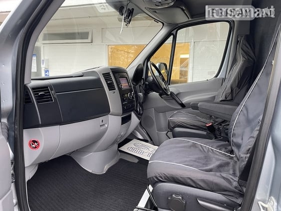 [ berth ]Equicruiser 