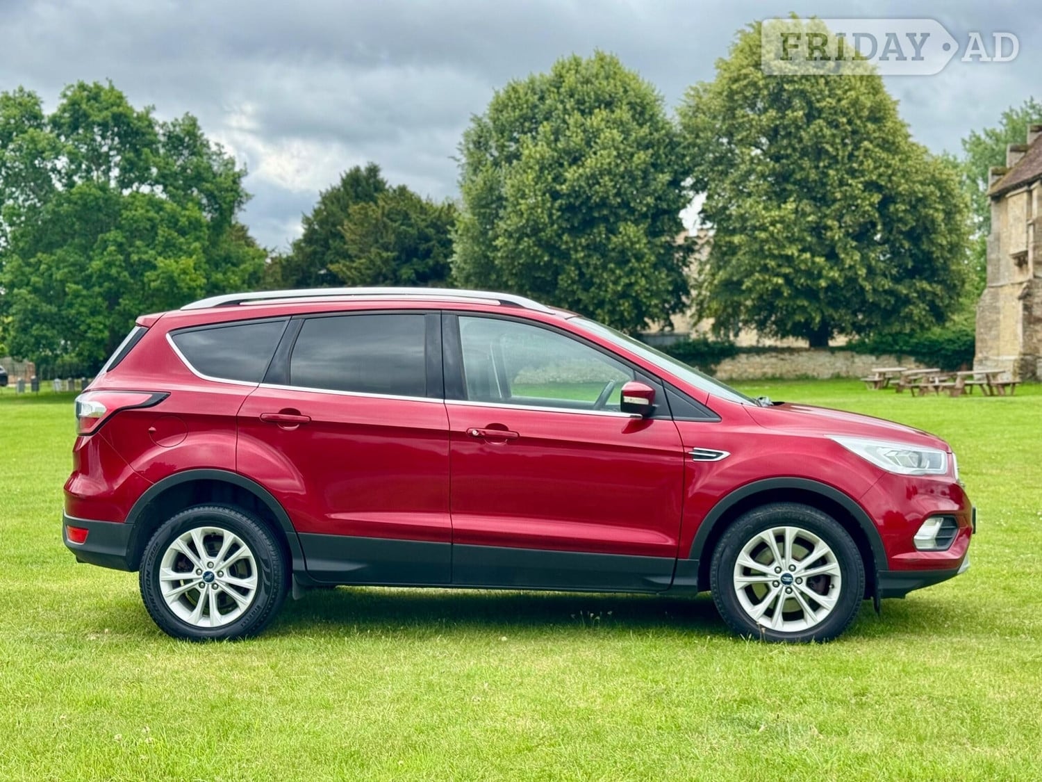 [ berth ]Ford Kuga