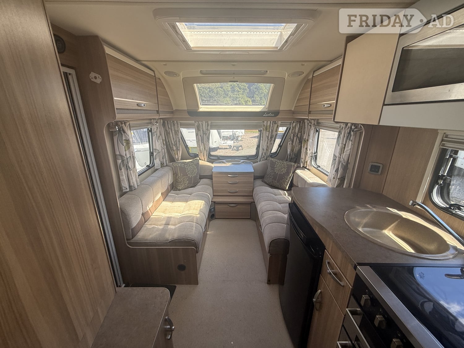 [4 berth ]Sterling Luxline 564