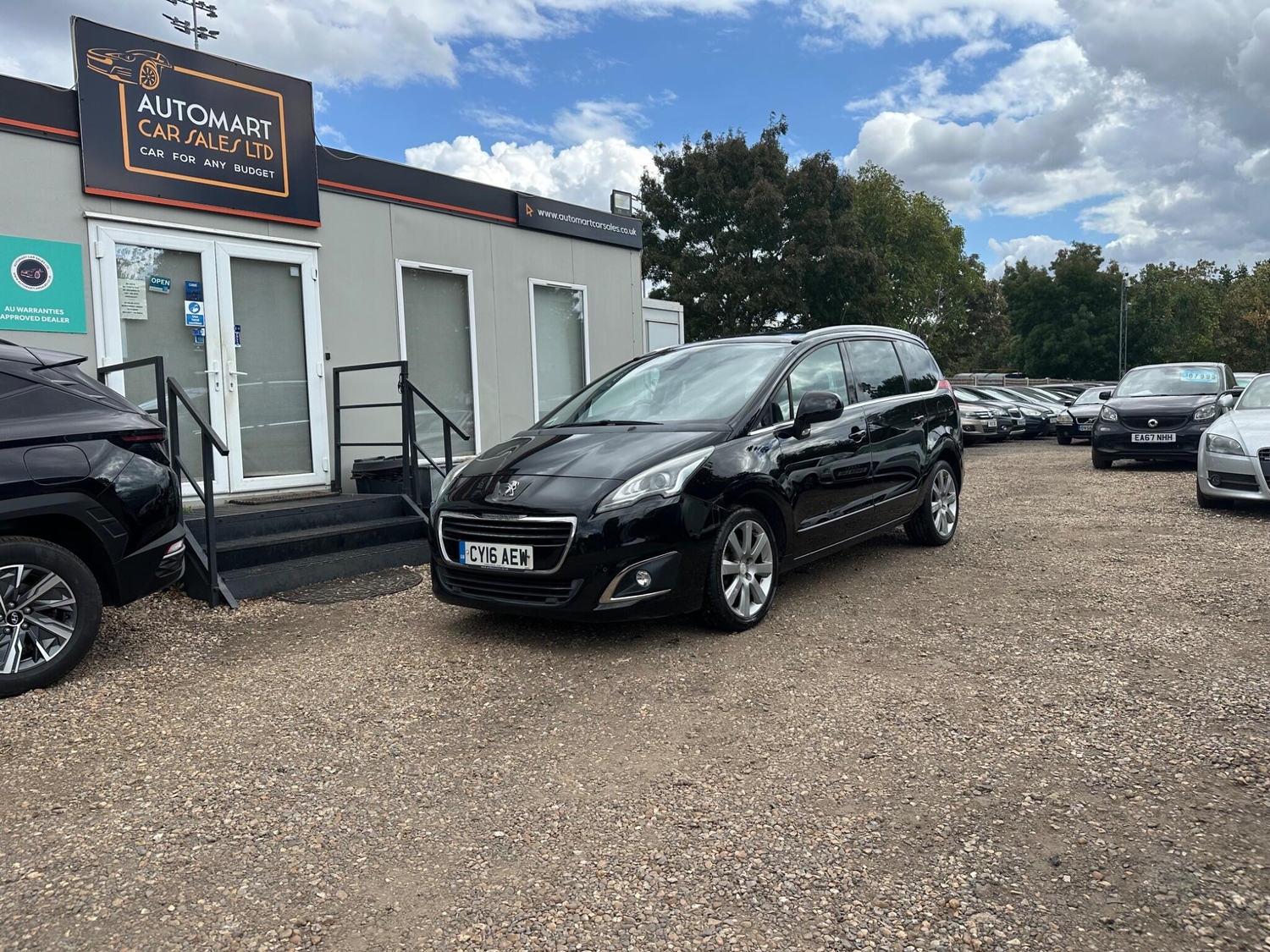 [ berth ]Peugeot 5008