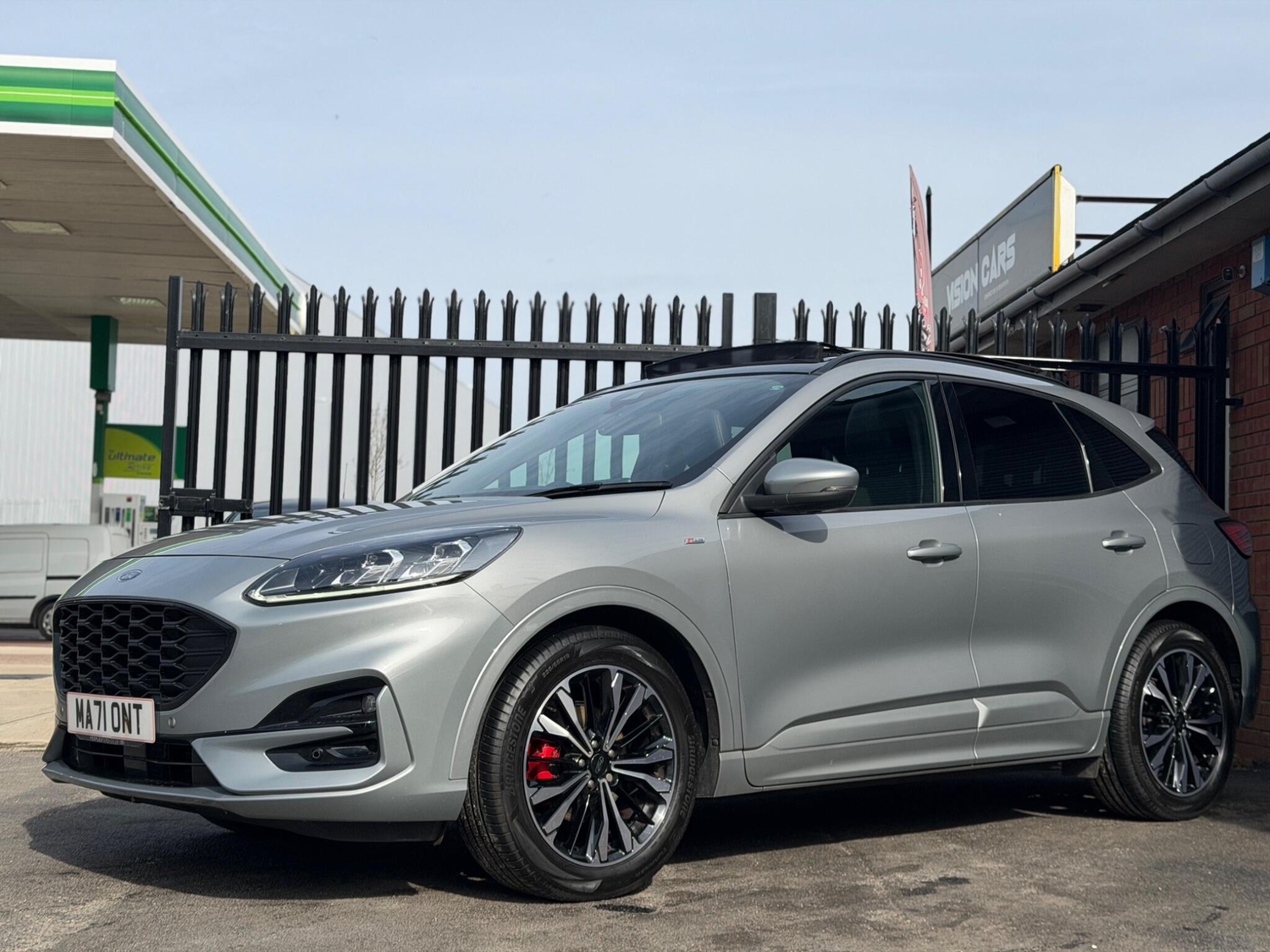 [ berth ]Ford Kuga