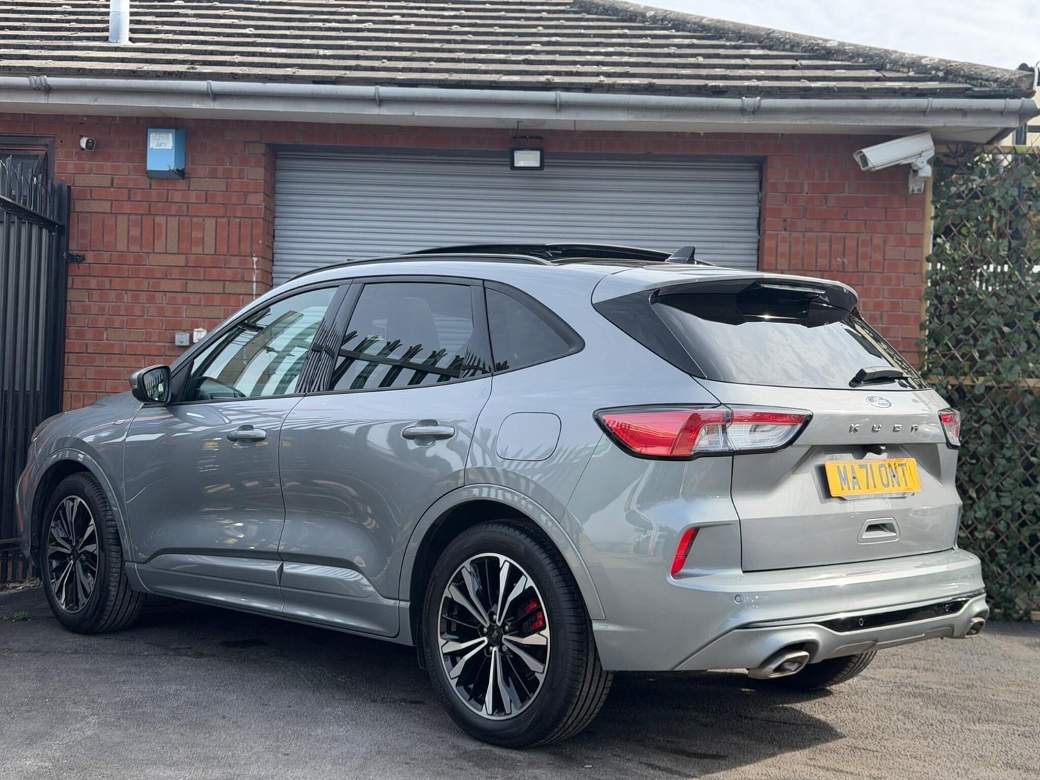 Ford Kuga 2021 - Cars in Swindon