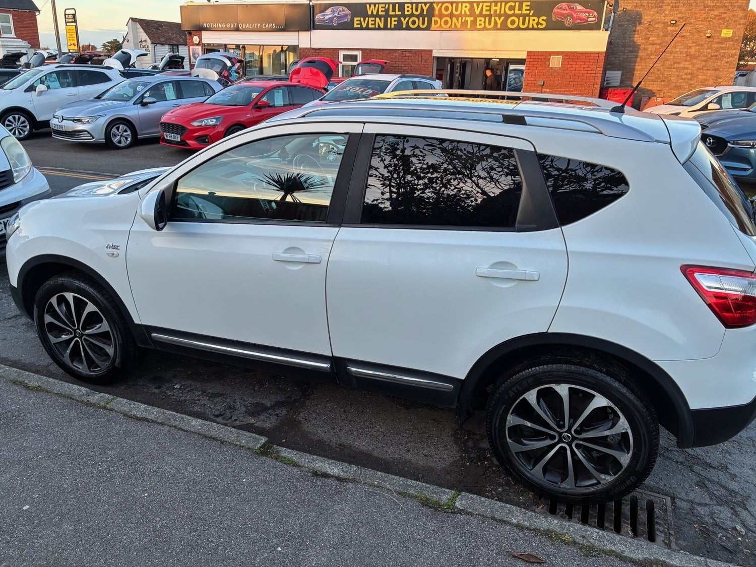 Nissan Qashqai 2011 - Cars
