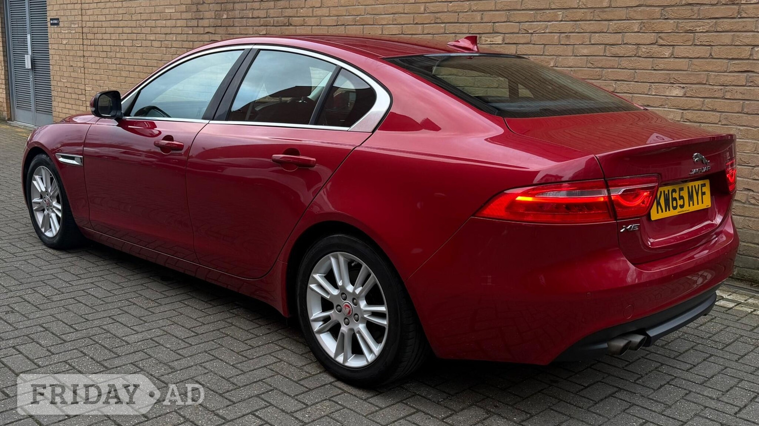 Jaguar XE 2016 - Cars
