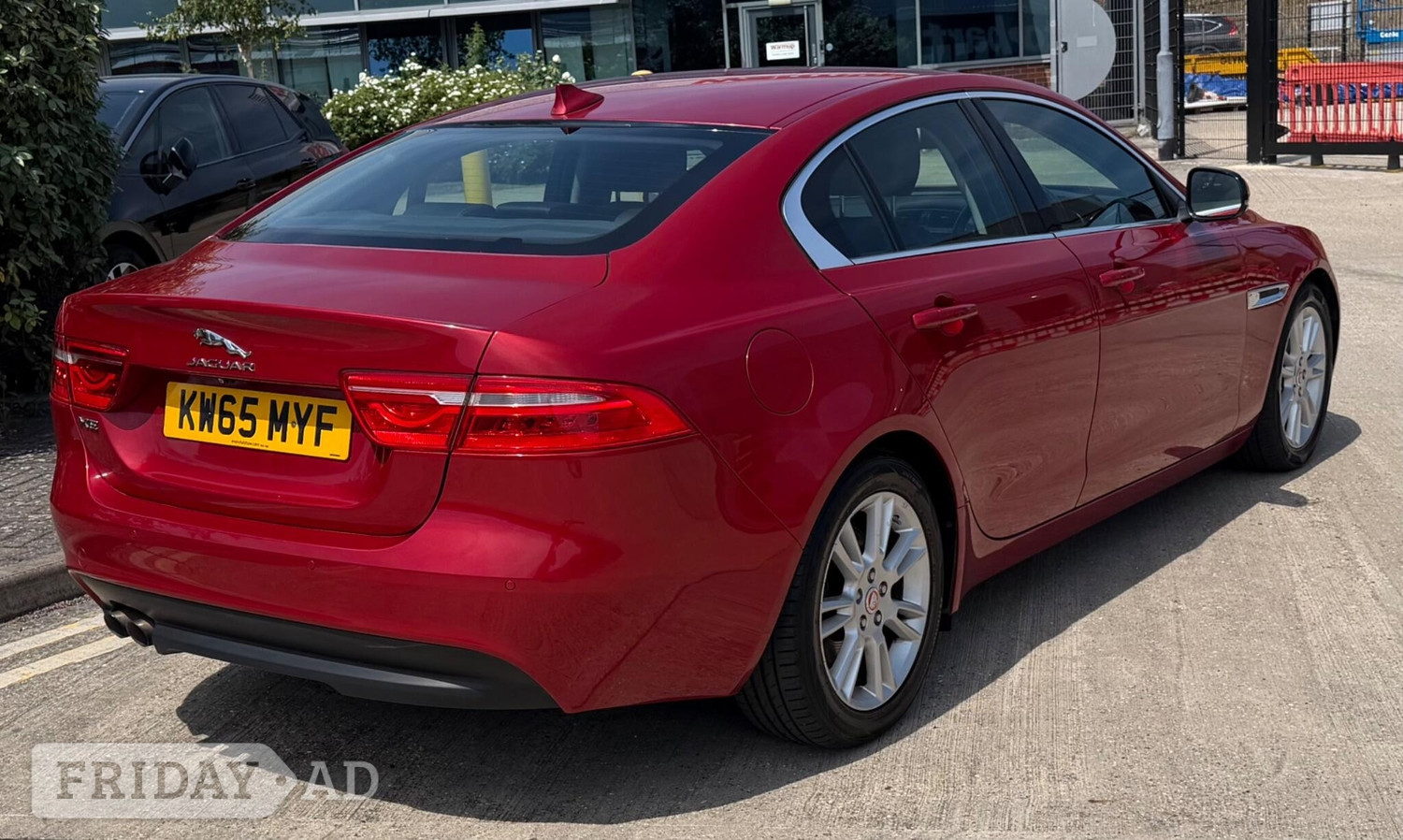 Jaguar XE 2016 - Cars