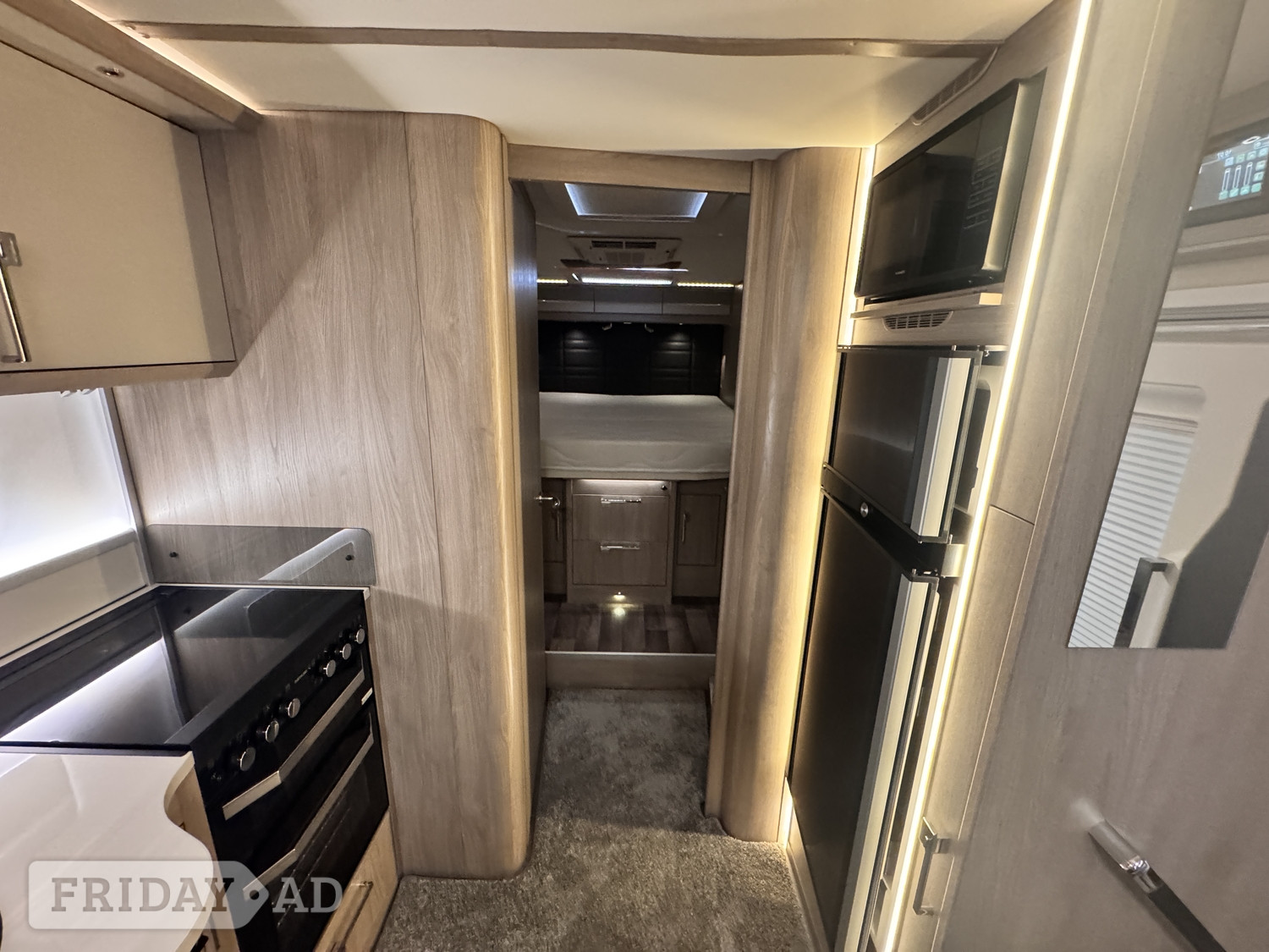 [4 berth ]Coachman Travel Master 545