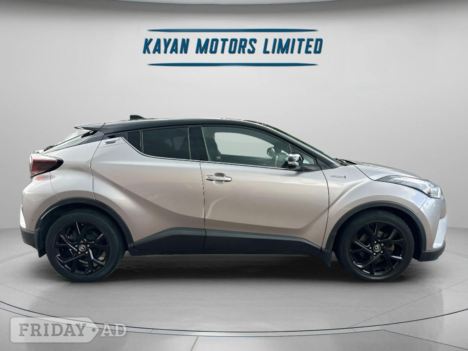 Toyota C-HR 2019 - Cars in Kensington