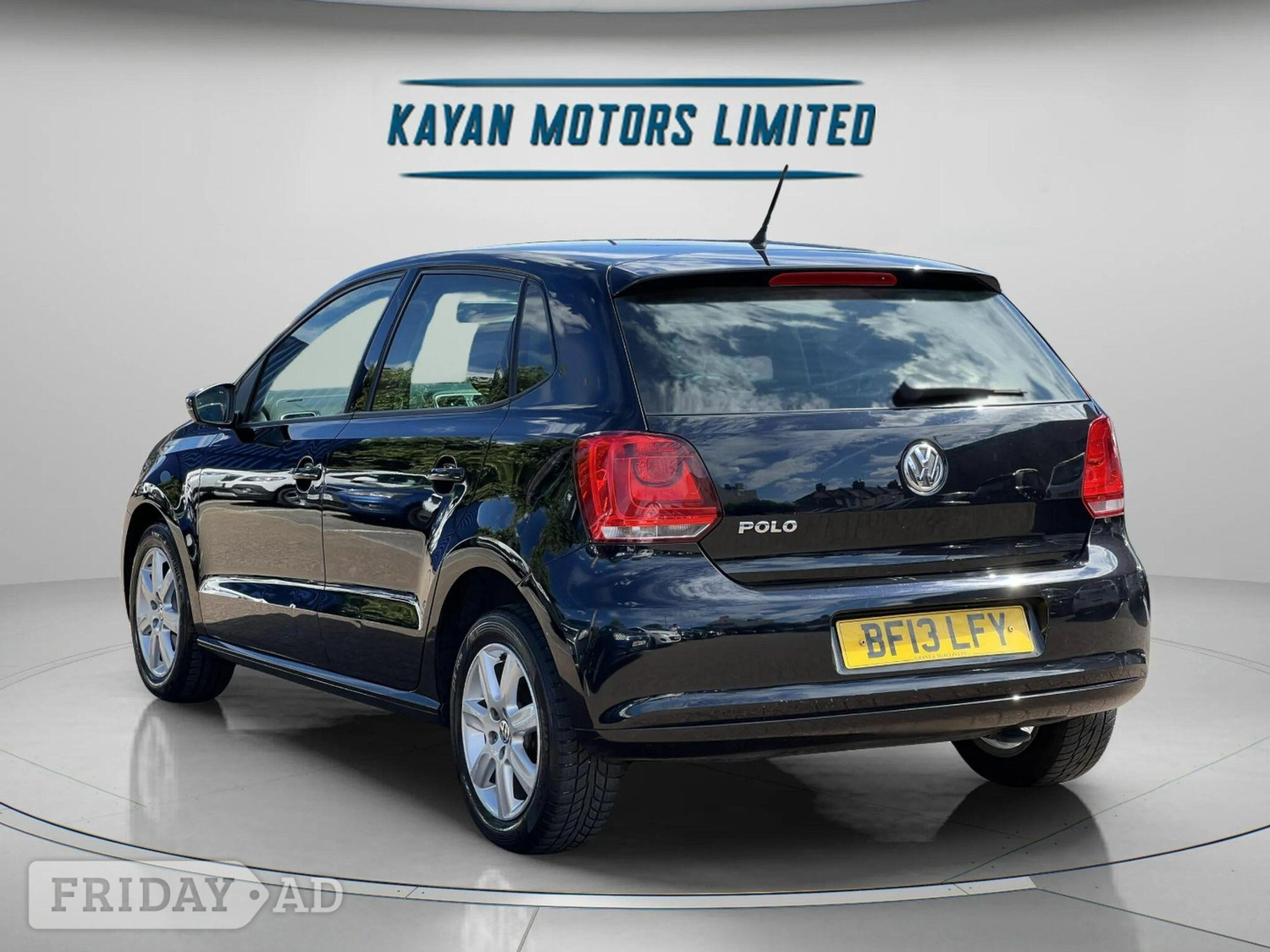 Volkswagen Polo 2013 - Cars