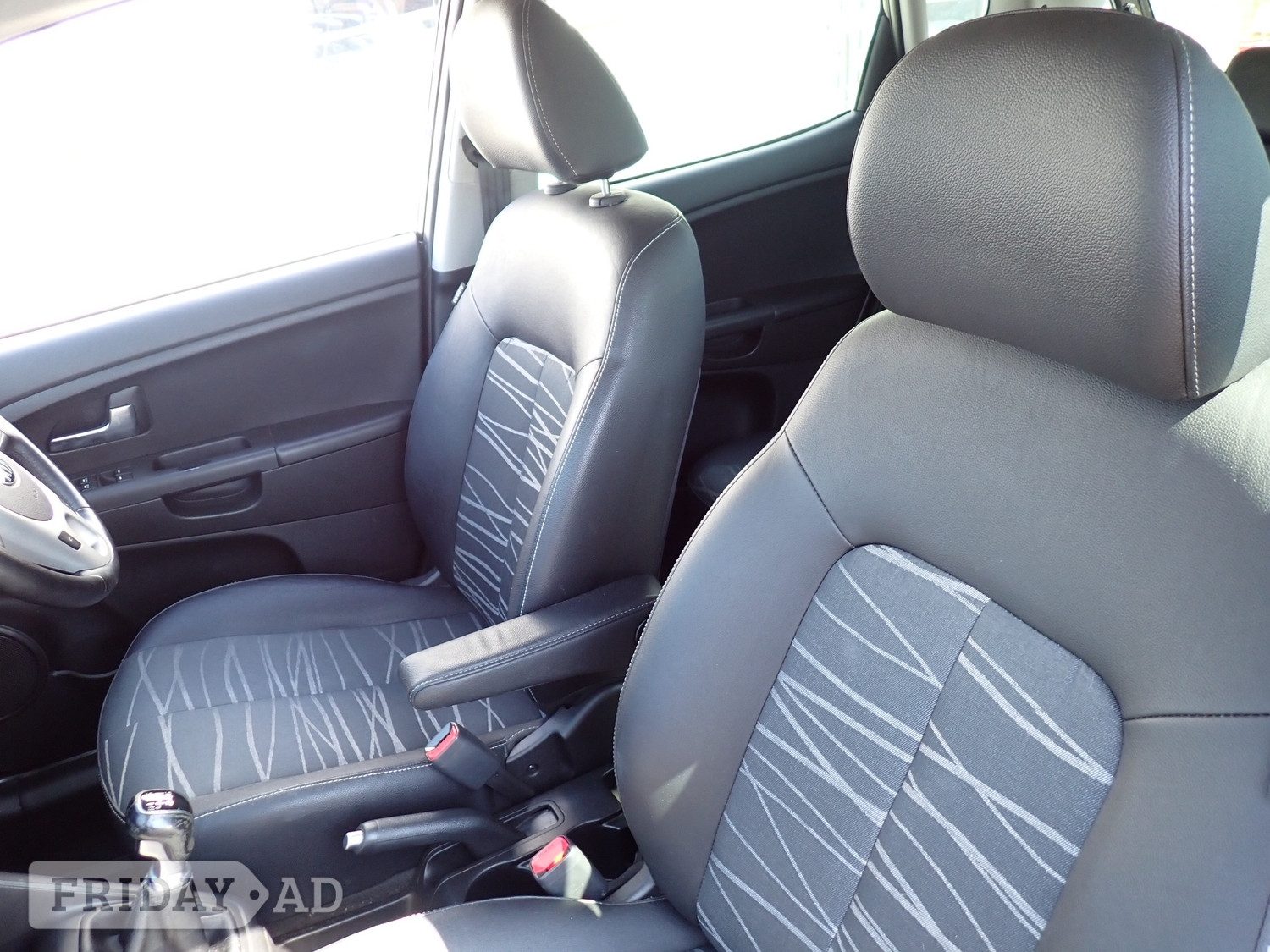 [ berth ]Kia Venga
