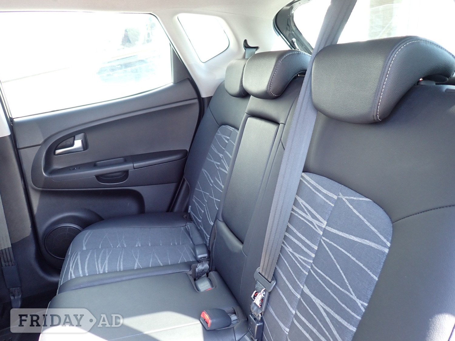 Kia Venga 2017 - Cars in Tonbridge