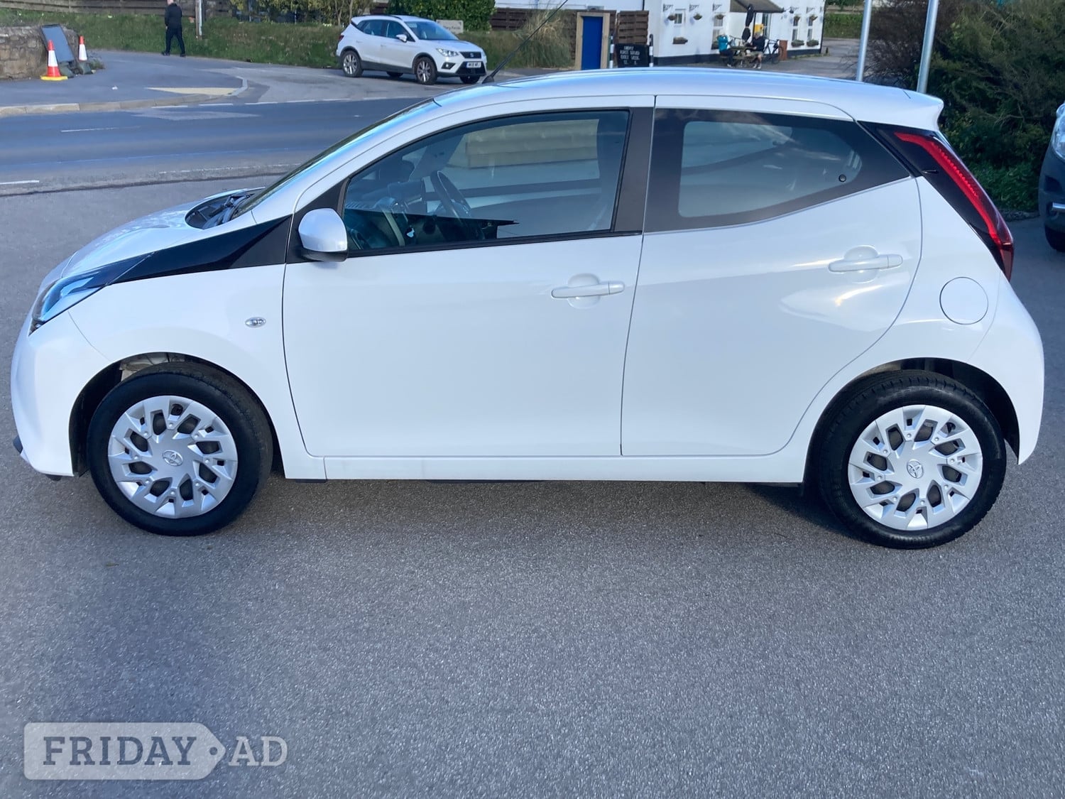 Toyota Aygo 2022 - Cars