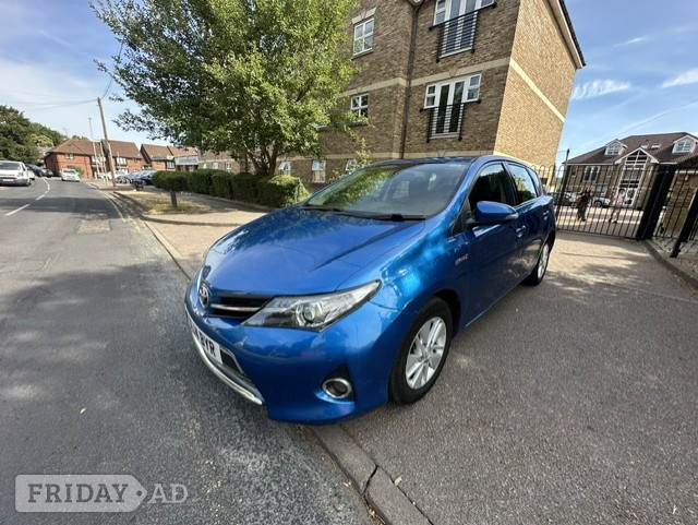 Toyota Auris 2014 - Cars in Broxbourne