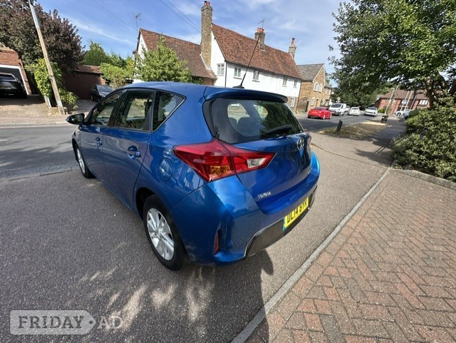 Toyota Auris 2014 - Cars