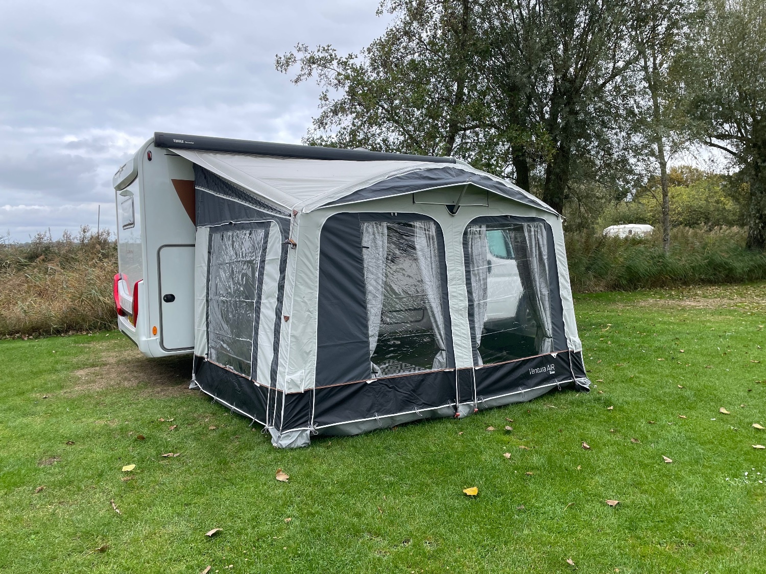 Woking Ventura Air Dove 350 Inflatable Awning by Isabella
