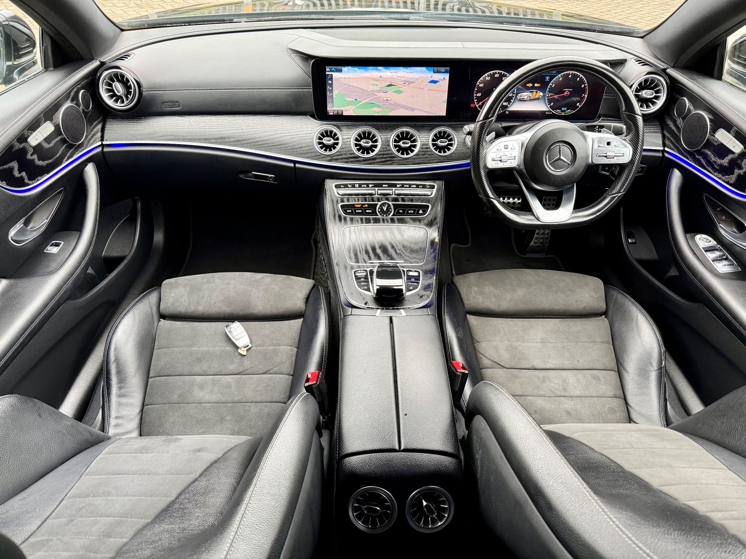[ berth ]Mercedes-Benz E Class