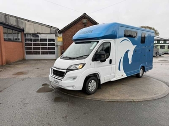 Equi-Trek Equinox Peugeot Horsebox