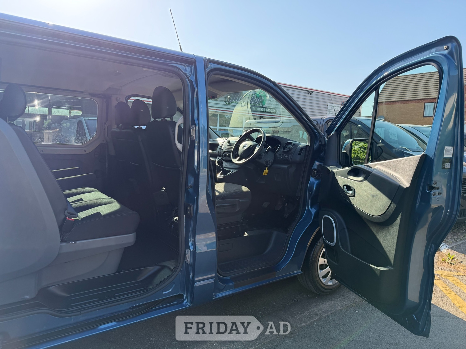 [ berth ]Vauxhall Vivaro