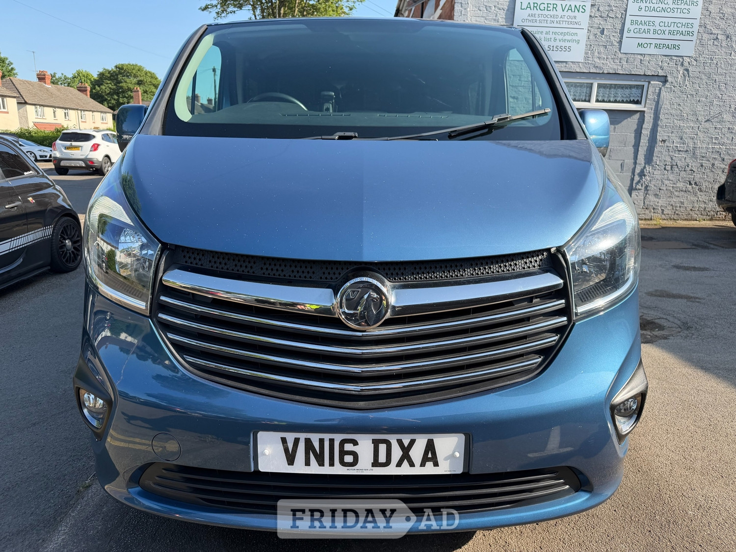 Vauxhall Vivaro 2016 - Vans & Commercial Vehicles