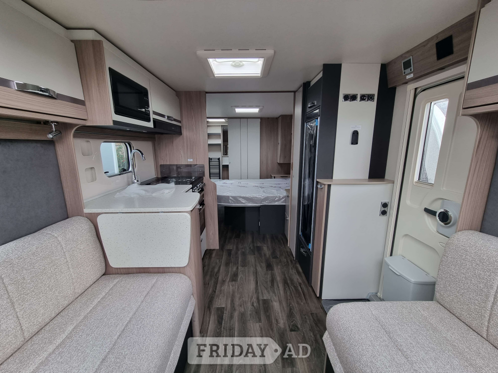 Swift Conqueror Grande 645 Highbridge