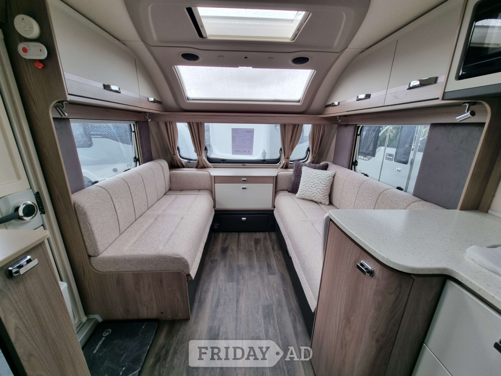 [4 berth ]Swift Conqueror Grande 645