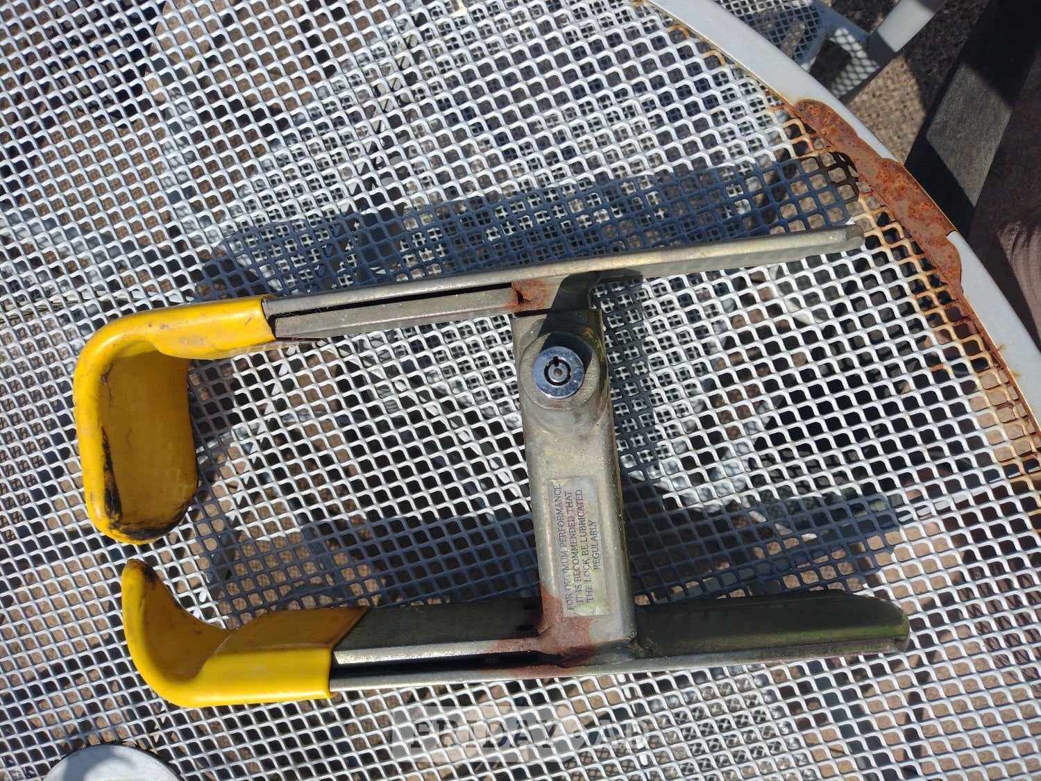 Caravan, campervan or trailer wheel clamp in Kirby Muxloe