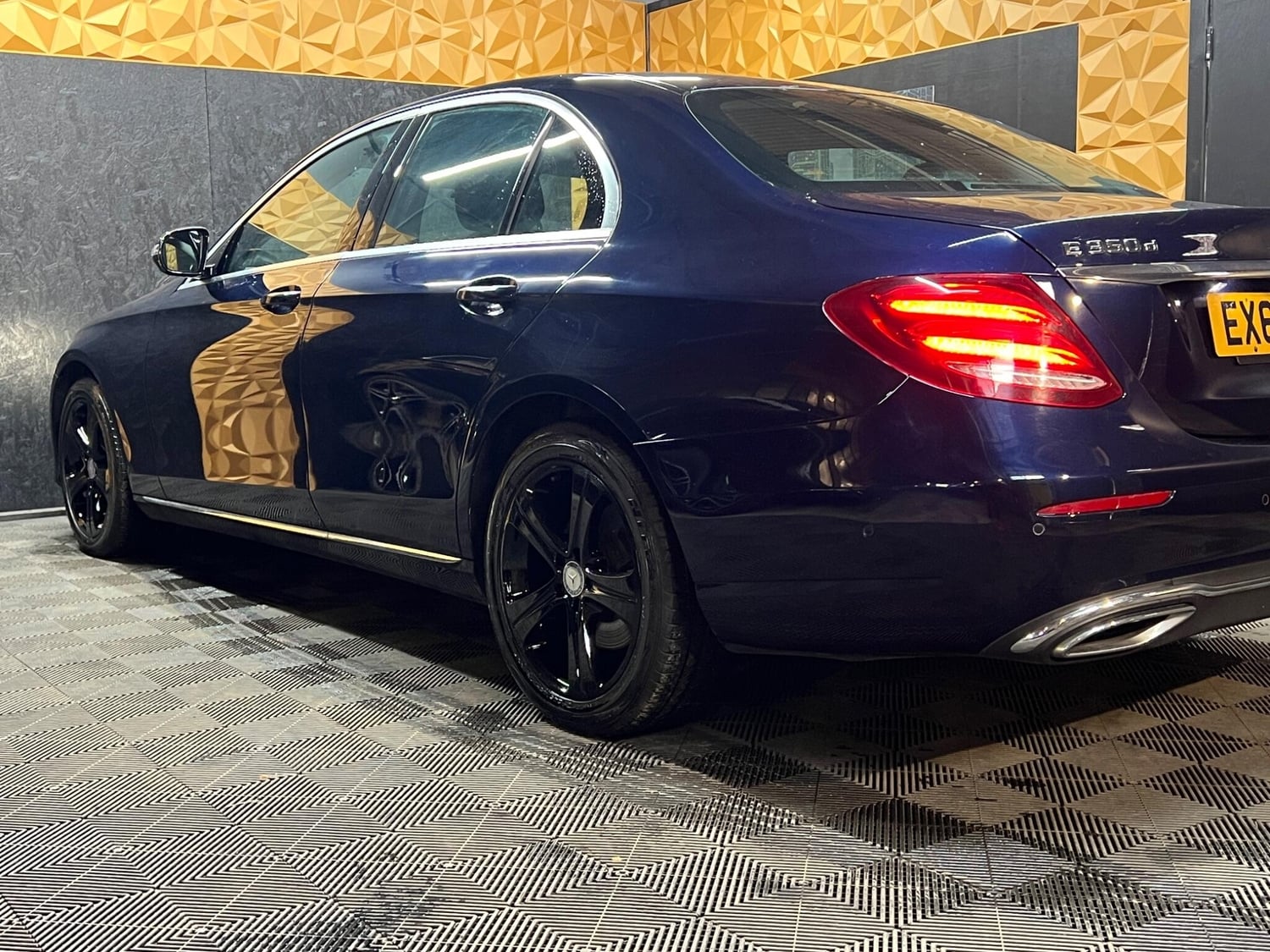Mercedes-Benz E Class 2017 - Cars